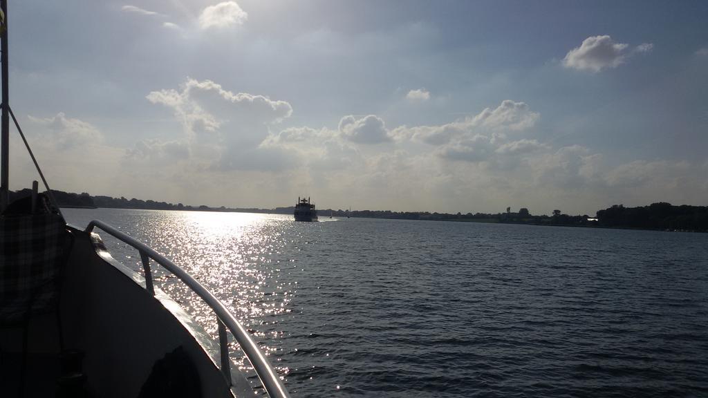 Ostseefjord-Schlei-Blick Im Wikingturm Schleswig Buitenkant foto