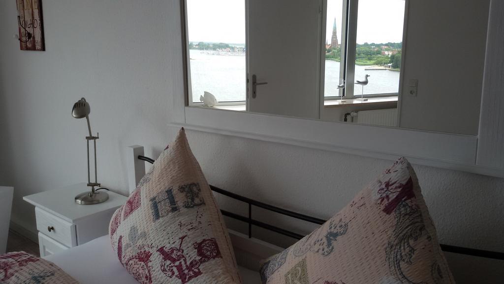 Ostseefjord-Schlei-Blick Im Wikingturm Schleswig Buitenkant foto