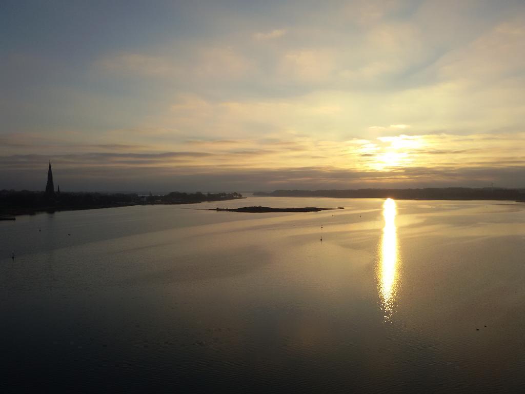 Ostseefjord-Schlei-Blick Im Wikingturm Schleswig Buitenkant foto